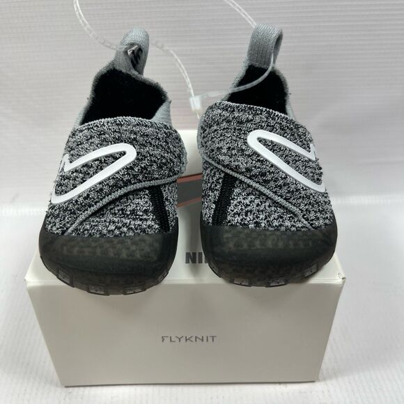 Nike Swoosh 1 Flyknit Baby Shoes Size 3C Black/White Wolf Grey FB3244-001 w/Box - Picture 1 of 9